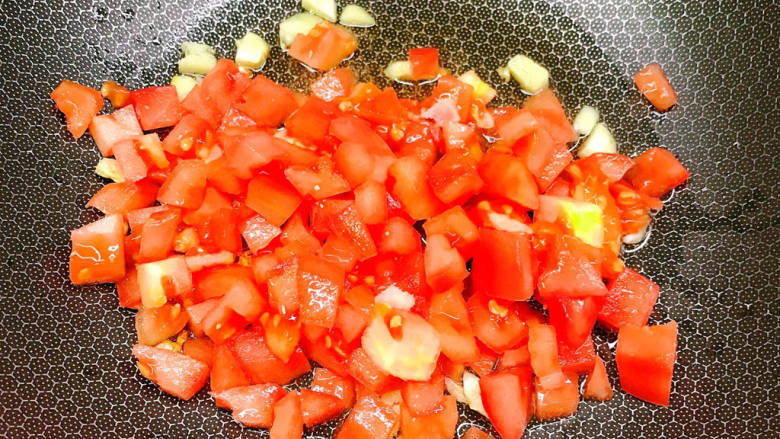茄汁花菜,放入番茄丁