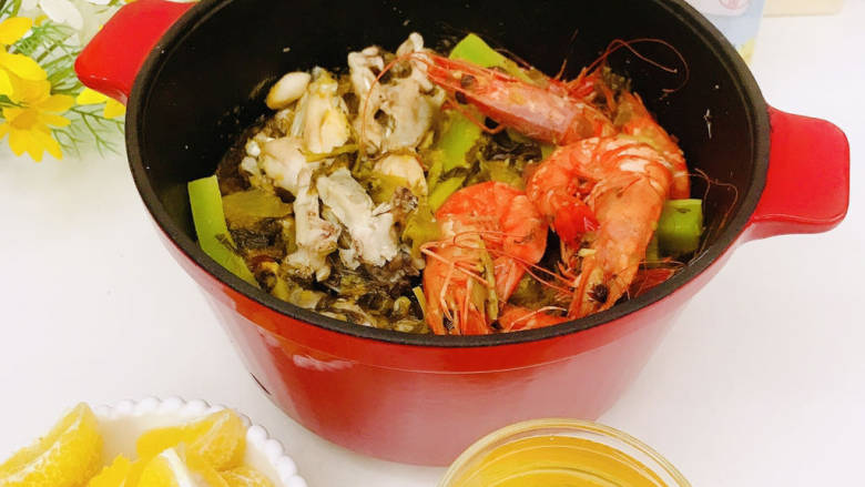 酸菜海鲜锅,一锅端，开吃