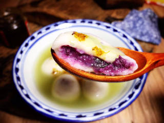 紫薯桂花汤圆,上桌即可食用