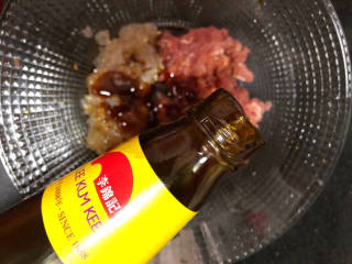 鲜虾猪肉馄炖,加蚝油、油