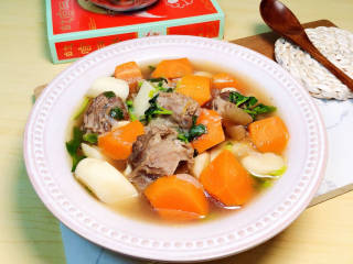 山药胡萝卜炖羊肉,超温暖的一款养生汤哟！
