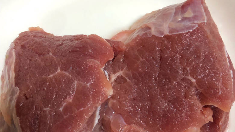 鲜虾猪肉馄炖,选的是比较嫩的瘦腿肉
