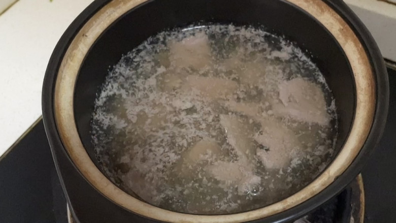青菜猪肝汤,煮2分钟左右